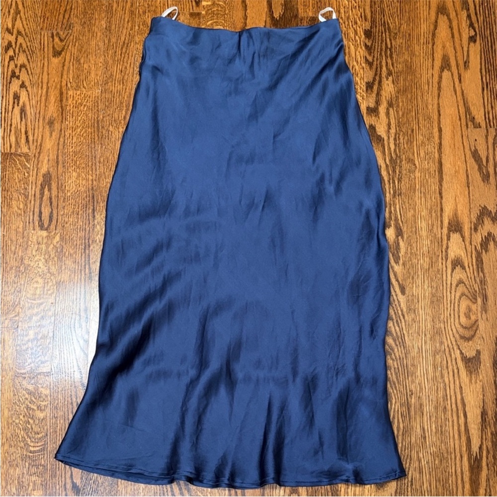 🫐Silk Satin Navy Bias Midi Skirt - Picture 11 of 11